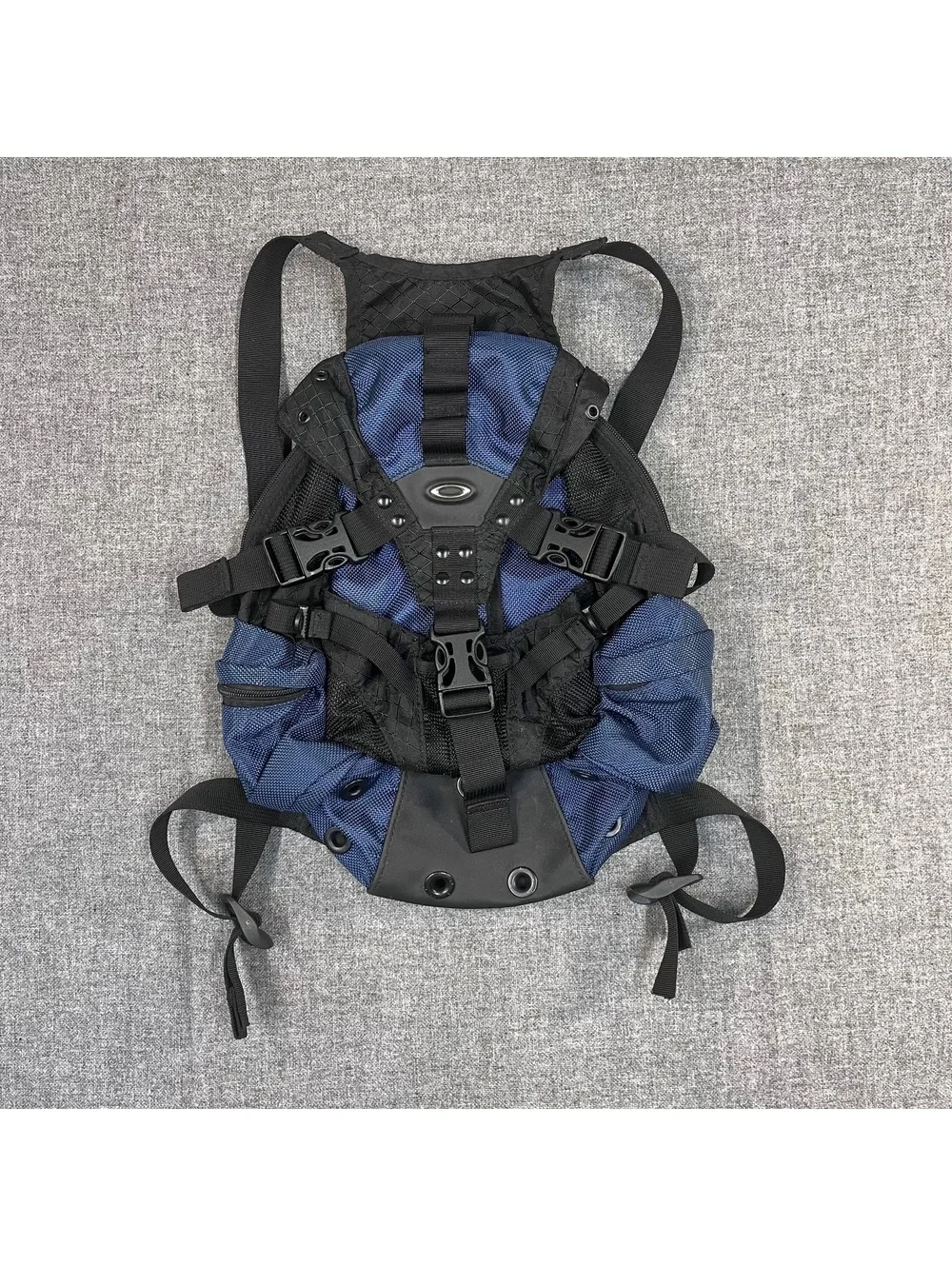 OAKLEY Vintage ICON Mini Tactical Bag Blue/Black Streetwear Backpack Rare Y2K